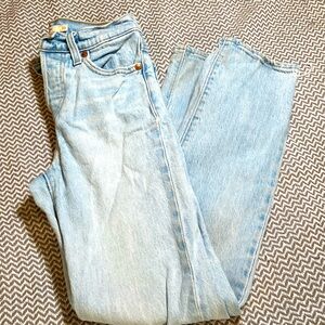 Woman’s Levi’s Premium Denim jeans!